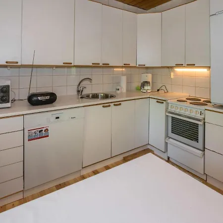 Lampaluodon Punainen Tupa By Interhome *