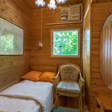 Lampaluodon Punainen Tupa By Interhome Tyltty