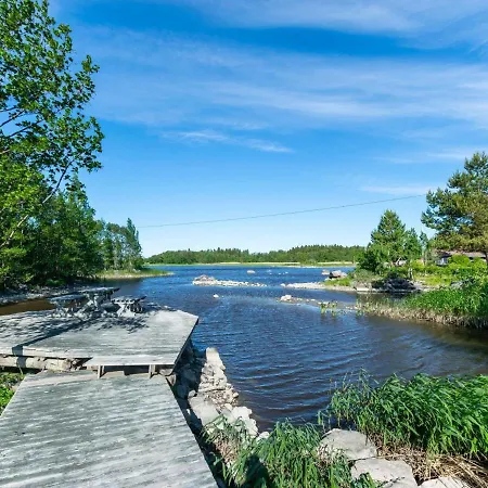 Lampaluodon Punainen Tupa By Interhome *