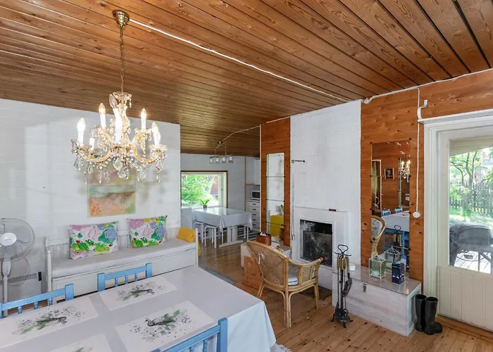 度假居 Lampaluodon Punainen Tupa By Interhome *