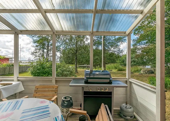 Lampaluodon Punainen Tupa By Interhome *