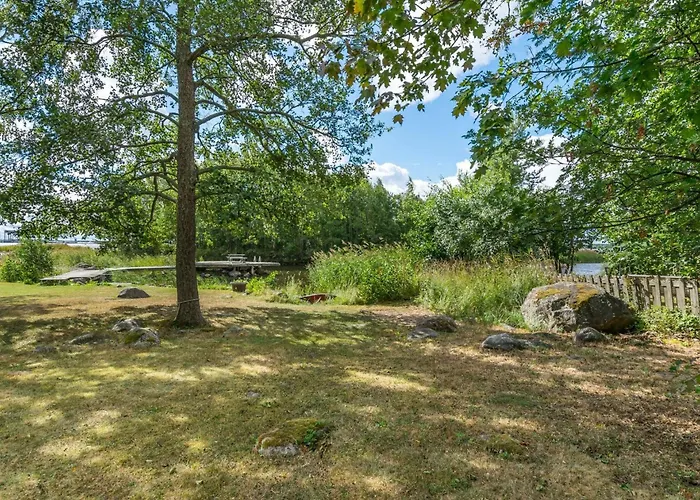 Lampaluodon Punainen Tupa By Interhome Tyltty