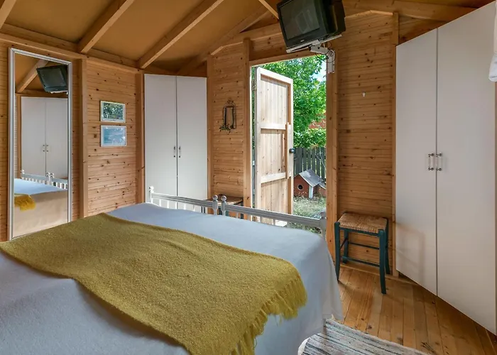 Lampaluodon Punainen Tupa By Interhome